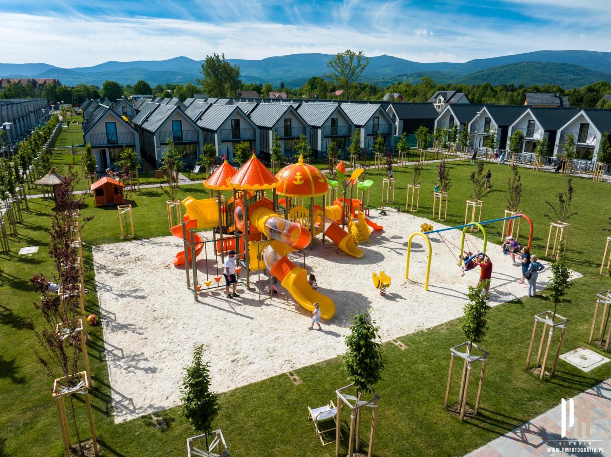 Holiday Park & Resort Cieplice Zdroj Jelenia Góra Esterno foto